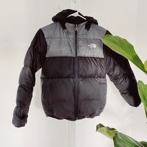 The North Face Kids Moondoggy Water Repellent Reversible Down Jacket (M)